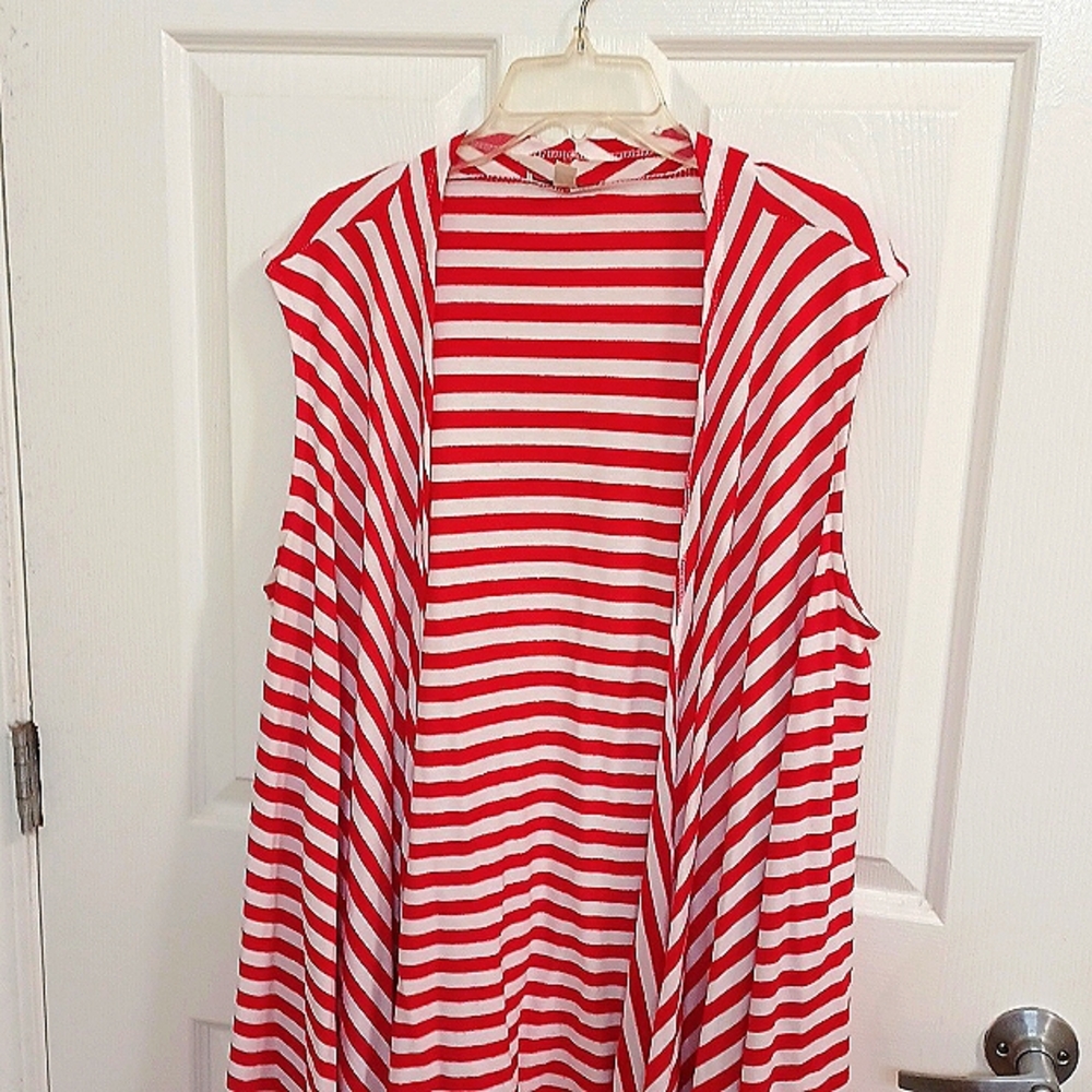 Short sleeve sweater